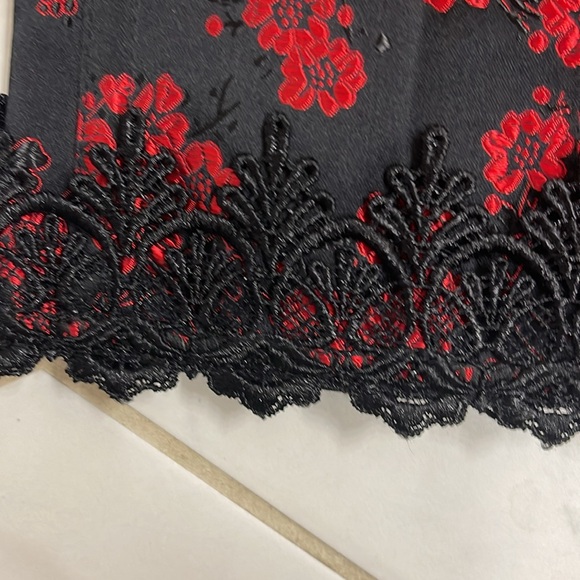 Red and black brocade corset. NWOT - Picture 4 of 6